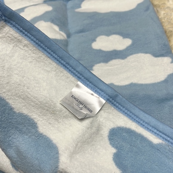 NIB - English Home Baby Blanket "Clouds" - Picture 4 of 6